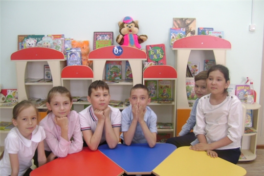 В Аликовской детской библиотеке прошел час профориентации «Профессия - библиотекарь»