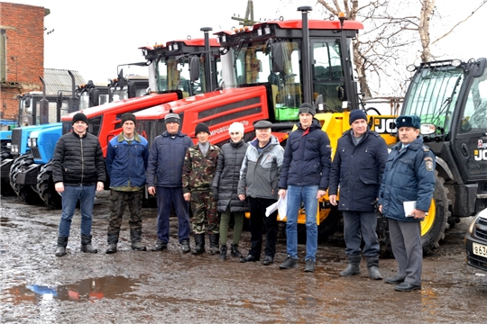 В Батыревском районе начался осмотр готовности хозяйств к весенне- полевым работам