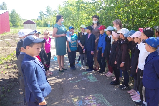 Общественный помощник в Батыревском районе  Уполномоченного  по правам ребёнка в Чувашской Республике провела встречу с учащимися