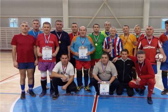Традиционный районный Рождественских турнир по мини-футболу среди мужских команд-ветеранов.
