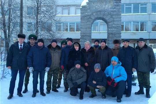 Возложение венка памяти к памятнику воинам-интернационалистам.