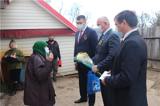 В Чебоксарском районе вдовам участников ВОВ вручили подарки