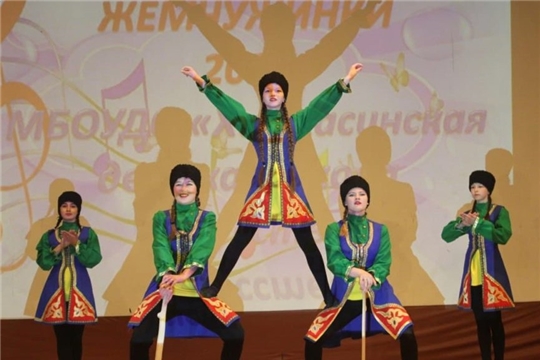 В Хыркасинской ДШИ прошёл фестиваль-конкурс детского творчества «Жемчужинки-2021»