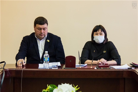 Постоянная комиссия по социальному развитию призывает к гуманности