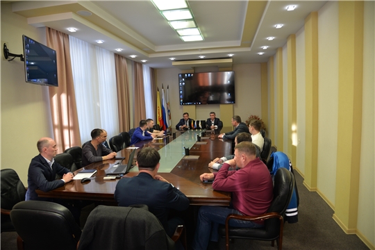 В Чебоксарах провели совещание с перевозчиками по городским вопросам