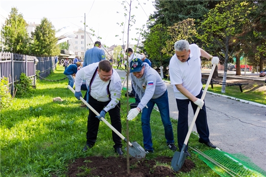 В парке Победы города Чебоксары заложена ещё одна аллея землячеств Чувашии