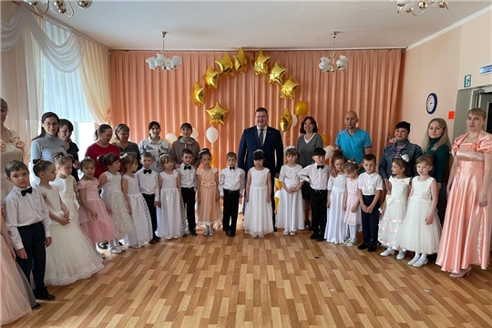 Олег Кортунов поздравил воспитанников детских садов с Днем защиты детей