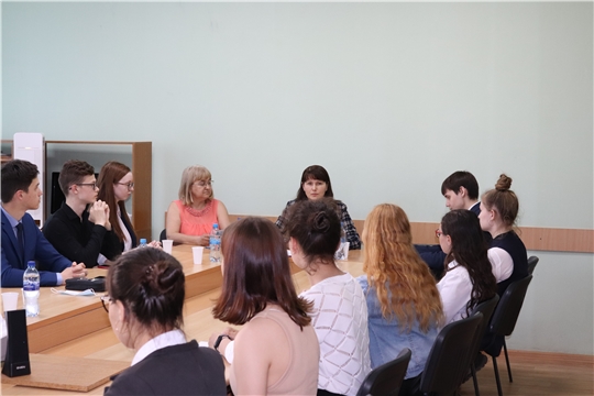 Состоялась встреча со школьными помощниками Новочебоксарска