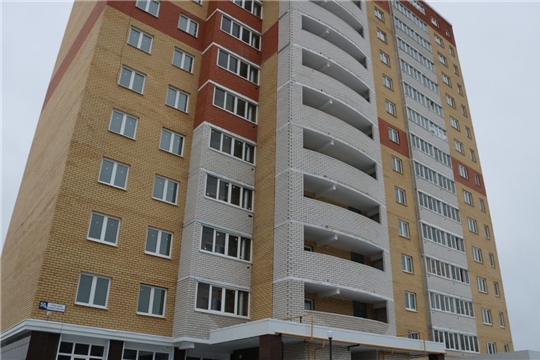 Олег Николаев призвал продолжить энергоэффективный капремонт в многоэтажках Чувашии