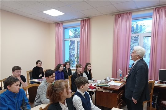 Преподаватели народных инструментов ЧДМШ №1 им. С.М. Максимова провели классные часы