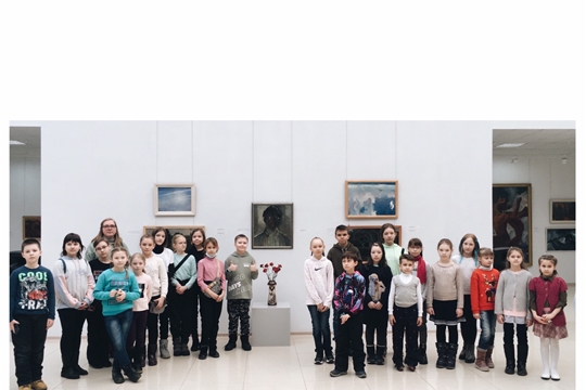Учащиеся и преподаватели Чебоксарской детской художественной школы № 4 имени Э.М. Юрьева посетили выставку произведений Элли Юрьева