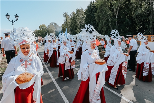 Поздравление руководства города с Днем работника культуры