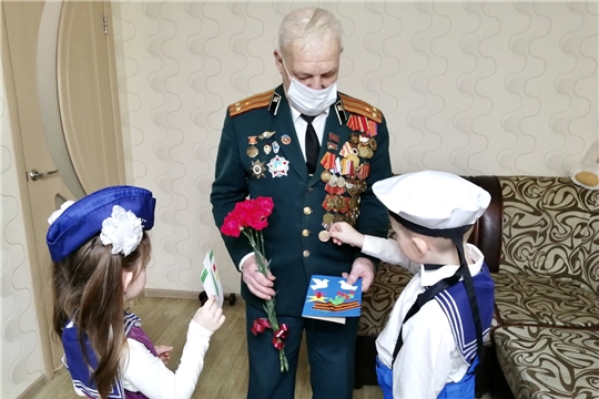 В преддверии Дня защитников Отечества воспитанники детских садов столицы поздравляют ветеранов боевых действий