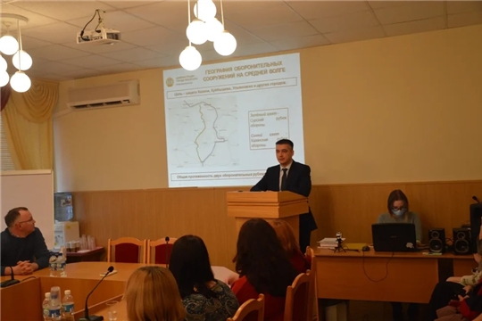 Начальник управления образования администрации города Чебоксары провёл лекцию для сотрудников Чувашского республиканского института образования