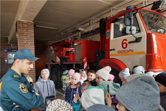 В школах города Чебоксары проходят мероприятия по предупреждению пожаров от детской шалости с огнем