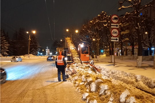 За прошедшие сутки в Чебоксарах было вывезено 768 кубов снега