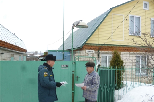 Жителям 182 домов в Чебоксарах напомнили о пожарной безопасности