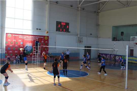 Двойной успех волейболисток Канашского вагоностроительного завода (ООО «КАВАЗ») и объединенной команды спортивных школ города Канаш