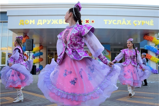 Дом Дружбы народов приглашает на гала-концерт фестиваля национальных культур «Радуга дружбы»