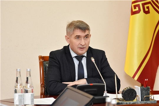 Еженедельная планерка с участием глав администраций муниципальных районов и городских округов Чувашской Республики в режиме ВКС (фото Василия Кузьмина)