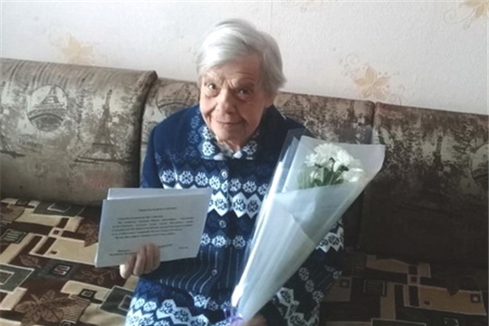Долгожительницы Шумерли принимали поздравления с 90-летним юбилеем