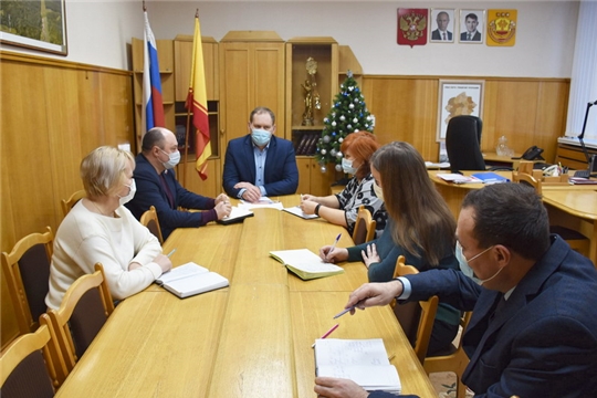Глава администрации города Шумерля Валерий Шигашев провел заседание рабочей группы при городском оперативном штабе по противодействию распространения новой коронавирусной инфекции