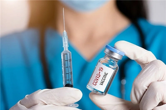 В Шумерлинском межтерриториальном медицинском центре проводят массовую вакцинацию от коронавируса