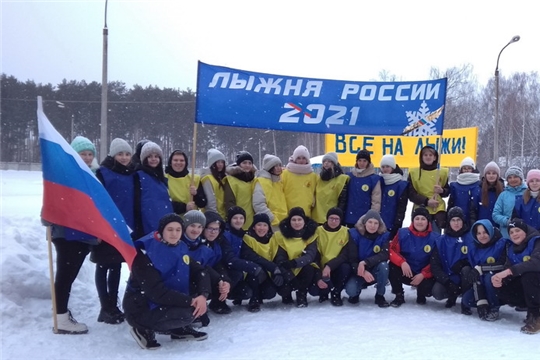 В Шумерле Всероссийскую массовую гонку «Лыжня России – 2021» открыли воспитанники дошкольных образовательных учреждений и обучающиеся начальных классов школ города 