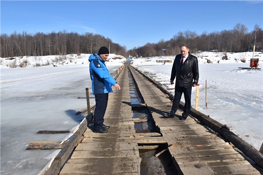 Ледовая переправа через реку Суру