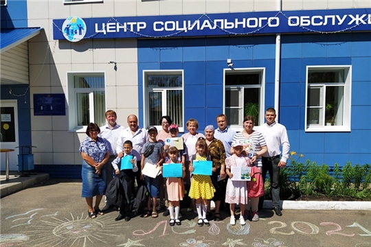 Группа депутатов Собрания депутатов города Шумерля приняла участие в благотворительной акции «Рюкзак добра»