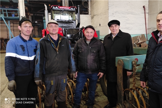 В хозяйствах Канашского района идет ремонт сельскохозяйственной техники