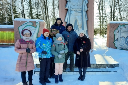 Возложение цветов в честь 23 февраля