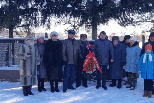 23 февраля в д.Атнашево  состоялось трожественное возложение венков к памятнику павшим воинам в Великой Отечественой войне