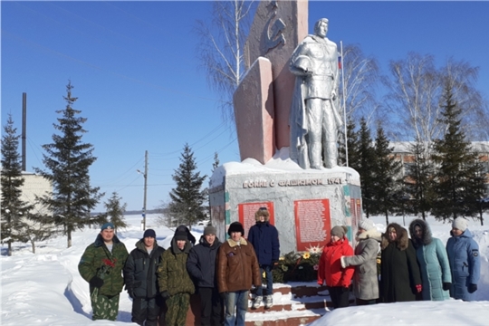 23 февраля в рамках Всероссийской акции "Защитим память героев" в селе Вутабоси Вутабосинского сельского поселения состоялось возложение цветов к обелиску защитникам Отечества