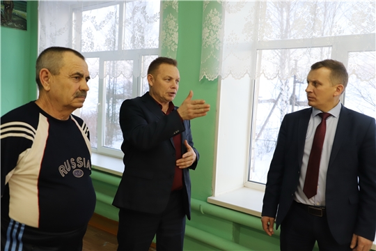 Рабочая поездка главы администрации Комсомольского района А.Н. Осипова в МБОУ "Шераутская СОШ"