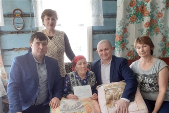 Шемякиной Вере Варсанофьевне из деревни Ивашкино - 90 лет