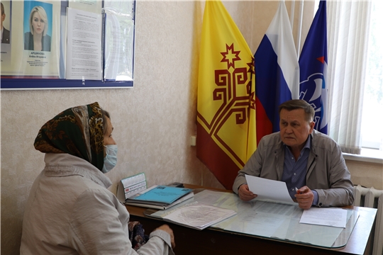 Прием граждан депутатом Государственного Совета Чувашской Республики Петром Красновым