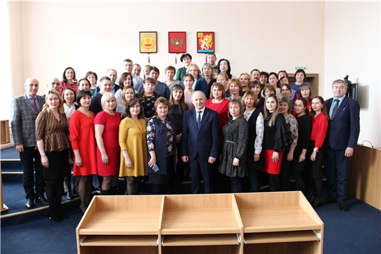 В канун весеннего праздника – Международного женского дня поздравления принимали сотрудницы администрации Красночетайского района