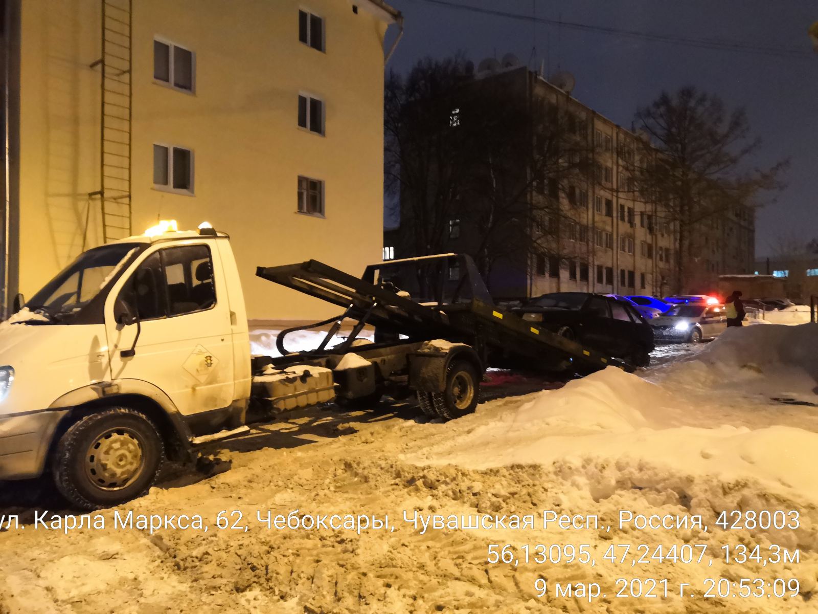 В Чебоксарах продолжается эвакуация транспорта, препятствующего работе  снегоуборочной техники | Управа по Ленинскому району администрации города  Чебоксары