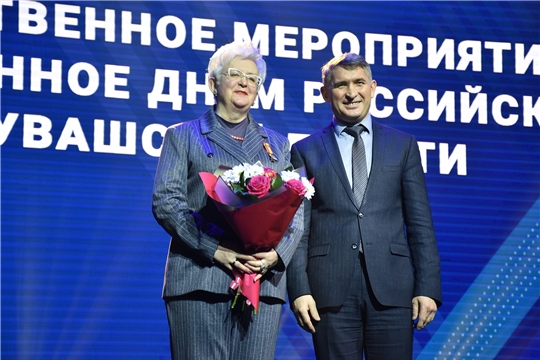 Заместителю главного врача Центра общественного здоровья и медпрофилактики  Наталье Володиной  вручена награда