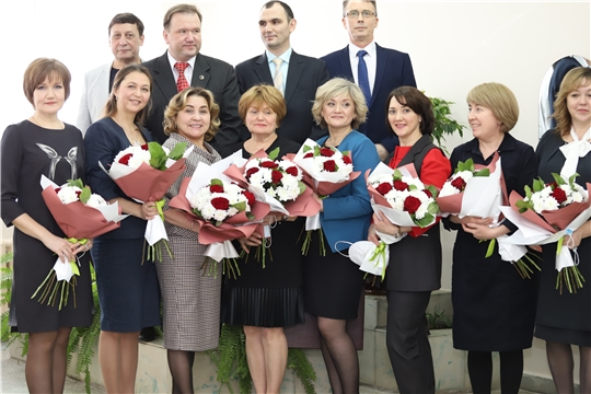 На Дне главного врача медицинским работникам вручили награды