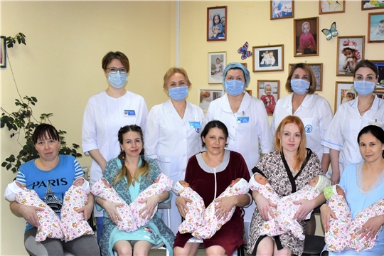 12 близнецов появились на свет в январе в Президентском перинатальном центре