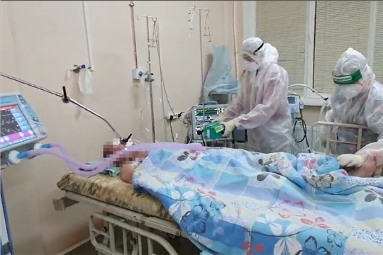 В Городском клиническом центре спасли 81-летнюю пациентку с крайне тяжелым течением коронавирусной инфекции