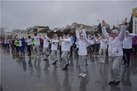 Медработники присоединились к Всероссийской акции «10 000 шагов к жизни» в Чебоксарах