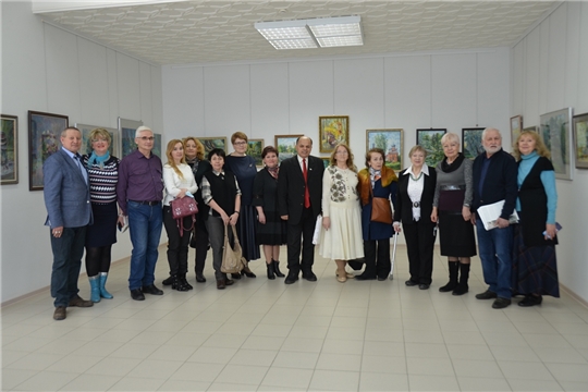 В Чувашском государственном художественном музее открылась выставка, посвященная 10-летию женского пленэра