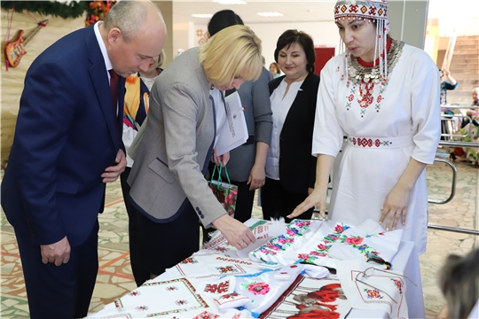 Министр культуры Светлана Каликова посетила Батыревский район