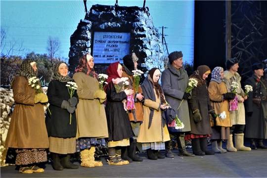 В Чувашском ТЮЗе состоялась премьера спектакля «Уйăпсем те шăнса хытрĕç»