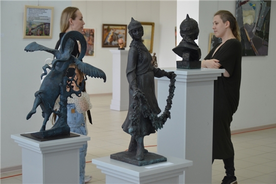 В ЧГХМ открылась выставка «POSTKOLONIAL ART 21»