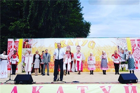 Светлана Каликова приняла участие в праздновании "Акатуя" в Ульяновске