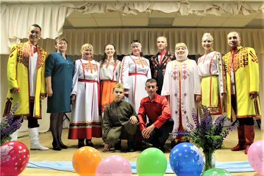 Театр кукол выступает с музыкально - театрализованной композицией «Сурский рубеж» в районах республики